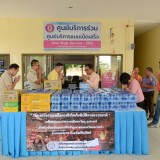  เป็นผู้แทนสันนิบาตเทศบาลเชียงใหม่ มอบสิ่งของ เพื่อช่วยเหลือบรรเทาความเดือดร้อนแก่ประชาชนในพื้นที่เทศบาลในแต่ละอำเภอที่เป็นสมาชิกสันนิบาตฯ