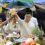 ร่วมพิธีทอดผ้าป่าสามัคคีเพื่อสมทบทุนสร้างอาคารตรวจโรคระบบทางเดินหายใจ"อาคารหลวงตาบุญชื่น ปัญญาวุฑโฒ"ให้กับโรงพยาบาลฝาง