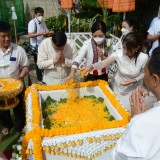 ร่วมพิธีทอดผ้าป่าสามัคคีเพื่อสมทบทุนสร้างอาคารตรวจโรคระบบทางเดินหายใจ"อาคารหลวงตาบุญชื่น ปัญญาวุฑโฒ"ให้กับโรงพยาบาลฝาง