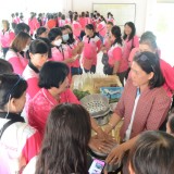 โครงการฝึกอบรมเชิงปฏิบัติการสมุนไพรไล่ยุง ของกลุ่มสตรีแม่บ้านตำบลสันทราย