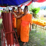 ประเพณีหล่อเทียนพรรษาประจำปี 2559