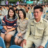 เทศบาลตำบลสันทรายร่วมพิธีถวายพระพรเนื่องในวันพ่อแห่งชาติ 5 ธันวาคม 2557