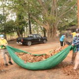 กิจกรรม Big cleaning day เก็บกวาดใบไม้ใส่เสวียน รดน้ำต้นไม้ และฉีดพ่นละอองฝอยสร้างความชุ่มชื่นในอากาศ เพื่อลดฝุ่นละอองขนาดเล็ก ( PM 2.5 )