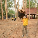 กิจกรรม Big cleaning day เก็บกวาดใบไม้ใส่เสวียน รดน้ำต้นไม้ และฉีดพ่นละอองฝอยสร้างความชุ่มชื่นในอากาศ เพื่อลดฝุ่นละอองขนาดเล็ก ( PM 2.5 )