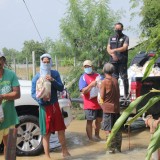 มอบถุงยังชีพ เพื่อช่วยเหลือและให้กำลังใจประชาชนผู้ประสบเหตุอุทกภัยในเขตพื้นที่ตำบลสันทราย