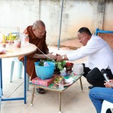 พิธีเปิดสะพานเลียบลำน้ำล้อง  ณ บ้านต้นส้าน หมู่ที่ ๖
