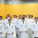 พิธีรับมอบพระบรมฉายาลักษณ์พระบาทสมเด็จพระเจ้าอยู่หัว ที่ฉายกับสมเด็จพระนางเจ้าฯ พระบรมราชินี