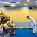 พิธีรับมอบพระบรมฉายาลักษณ์พระบาทสมเด็จพระเจ้าอยู่หัว ที่ฉายกับสมเด็จพระนางเจ้าฯ พระบรมราชินี