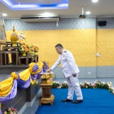 พิธีรับมอบพระบรมฉายาลักษณ์พระบาทสมเด็จพระเจ้าอยู่หัว ที่ฉายกับสมเด็จพระนางเจ้าฯ พระบรมราชินี