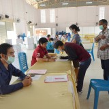  ส่งมอบหีบบัตร แบบพิมพ์ วัสดุอุปกรณ์ในการเลือกตั้งสมาชิกสภาเทศบาลและนายกเทศมนตรีตำบลสันทราย ให้แก่เจ้าพนักงานผู้ดำเนินการเลือกตั้งฯ