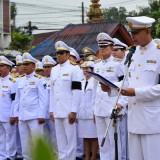 ร่วมวางพวงมาลา