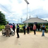  ร่วมออกปฏิบัติการตั้งจุดตรวจบูรณาการร่วมกับปกครองอำเภอฝาง กำนัน ผู้ใหญ่บ้าน ในการสกัดยาเสพติด แรงงานต่างด้าว และเพื่อกวดขันให้ประชาชนในพื้นที่ปฏิบัติตามมาตรการป้องกันโรค COVID ๒๐๑๙ อย่างเคร่งครัด