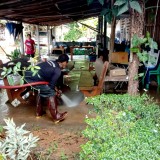 ร่วมสำรวจ ให้ความช่วยเหลือเบื้องต้น และให้กำลังใจประชาชนผู้ประสบเหตุอุทกภัย