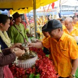 ร่วมพิธีสระเกล้าดำหัว นายอำเภอฝาง เนื่องในงานประเพณีสงกรานต์ ประจำปี ๒๕๖๗