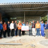 ช่วยเหลือ นางสาวศิราลักษณ์ ยศธนวิสิฐ อาศัยอยู่บ้านเลขที่ ๑๘๑ หมู่ที่ ๑๓ ต.สันทราย อ.ฝาง จ.เชียงใหม่ ซึ่งเป็นผู้ประสบอัคคีภัย บ้านเรือนได้รับความเสียหาย