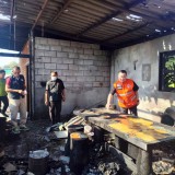 ช่วยเหลือ นางสาวศิราลักษณ์ ยศธนวิสิฐ อาศัยอยู่บ้านเลขที่ ๑๘๑ หมู่ที่ ๑๓ ต.สันทราย อ.ฝาง จ.เชียงใหม่ ซึ่งเป็นผู้ประสบอัคคีภัย บ้านเรือนได้รับความเสียหาย