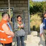 ช่วยเหลือ นางสาวศิราลักษณ์ ยศธนวิสิฐ อาศัยอยู่บ้านเลขที่ ๑๘๑ หมู่ที่ ๑๓ ต.สันทราย อ.ฝาง จ.เชียงใหม่ ซึ่งเป็นผู้ประสบอัคคีภัย บ้านเรือนได้รับความเสียหาย