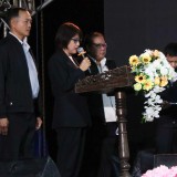 การมอบใบประกาศผลการประกวดการออกร้านนิทรรศการ งานฤดูหนาวและงาน OTOP ของดีอำเภอฝาง ประจำปี พ.ศ. ๒๕๖๙