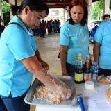โครงการส่งเสริมอาชีพทำหมูหยองและหมูกระจก