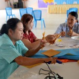 เทศบาลตำบลสันทรายจัดอบรมโครงการส่งเสริมและพัฒนาอาชีพผู้พิการตำบลสันทราย กิจกรรม "ฝึกอบรมการทำการบูรถุงหอม"