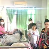 ร่วมมอบเงินช่วยเหลือผู้ประสบปัญหาทางสังคม ที่ผ่านการพิจารณาจากสำนักงานพัฒนาสังคมและความมั่นคงของมนุษย์จังหวัดเชียงใหม่