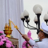 พิธีวางพวงมาลาในกิจกรรมน้อมรำลึกในพระมหากรุณาธิคุณ เนื่องในวันคล้ายวันสวรรคตพระบาทสมเด็จพระจุลจอมเกล้าเจ้าอยู่หัว ๒๓ ตุลาคม ๒๕๖๕