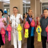 โครงการพัฒนาทักษะอาชีพในผู้สูงอายุตำบลสันทราย “กิจกรรมอบรมการทำโคมไฟล้านนา”