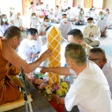 พิธีถวายเทียนพรรษา