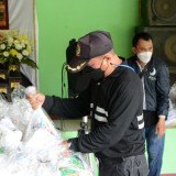 มอบถุงยังชีพ เพื่อช่วยเหลือและให้กำลังใจประชาชนผู้ประสบเหตุอุทกภัยในเขตพื้นที่ตำบลสันทราย