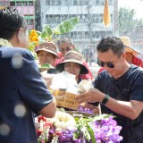 "สระเกล้าดำหัว ป้อเมืองฝาง ประจำปี ๒๕๖๘"