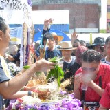 "สระเกล้าดำหัว ป้อเมืองฝาง ประจำปี ๒๕๖๘"