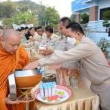 การกล่าวคำปฏิญาณตน และพิธีทำบุญตักบาตรเพื่อถวายพระพรแด่สมเด็จพระเจ้าลูกเธอ เจ้าฟ้าพัชรกิติยาภาฯ เพื่อให้หายจากพระอาการประชวร