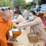 การกล่าวคำปฏิญาณตน และพิธีทำบุญตักบาตรเพื่อถวายพระพรแด่สมเด็จพระเจ้าลูกเธอ เจ้าฟ้าพัชรกิติยาภาฯ เพื่อให้หายจากพระอาการประชวร