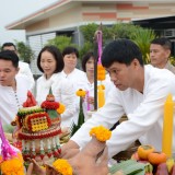 ทำพิธี บวงสรวงและตั้งศาลพระภูมิ ในสำนักงานเทศบาลแห่งใหม่
