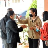 พิธีลงนามบันทึกข้อตกลงความร่วมมือ (MOU) การจัดการขยะมูลฝอยชุมชนโดยชุมชน และส่งมอบคืนถังขยะ ภายใต้โครงการจัดการขยะมูลฝอยแบบยั่งยืนสร้างตำบลน่าอยู่ ประจำปีงบประมาณ พ.ศ. ๒๕๖๔ จำนวน ๗ หมู่บ้าน