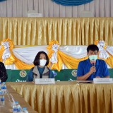 พิธีลงนามบันทึกข้อตกลงความร่วมมือ (MOU) การจัดการขยะมูลฝอยชุมชนโดยชุมชน และส่งมอบคืนถังขยะ ภายใต้โครงการจัดการขยะมูลฝอยแบบยั่งยืนสร้างตำบลน่าอยู่ ประจำปีงบประมาณ พ.ศ. ๒๕๖๔ จำนวน ๗ หมู่บ้าน