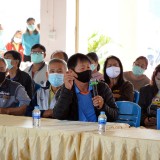 พิธีลงนามบันทึกข้อตกลงความร่วมมือ (MOU) การจัดการขยะมูลฝอยชุมชนโดยชุมชน และส่งมอบคืนถังขยะ ภายใต้โครงการจัดการขยะมูลฝอยแบบยั่งยืนสร้างตำบลน่าอยู่ ประจำปีงบประมาณ พ.ศ. ๒๕๖๔ จำนวน ๗ หมู่บ้าน