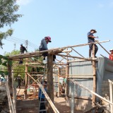 มอบเงินสนับสนุนซ่อมแซมบ้าน  ผู้ยากไร้ หมู่ที่ ๘