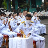 พิธีวางพานพุ่มดอกไม้และพิธีถวายบังคมวันพ่อแห่งชาติ ๕ ธันวาคม ๒๕๖๕