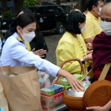 พิธีวางพานพุ่มดอกไม้และพิธีถวายบังคมวันพ่อแห่งชาติ ๕ ธันวาคม ๒๕๖๕