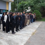 ปรับปรุงภูมิทัศน์ และจัดระเบียบป้ายข้างทางถนนสายหลักและสายรอง