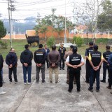 ปรับปรุงภูมิทัศน์ และจัดระเบียบป้ายข้างทางถนนสายหลักและสายรอง