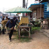 ปรับปรุงภูมิทัศน์ และจัดระเบียบป้ายข้างทางถนนสายหลักและสายรอง