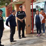 ปรับปรุงภูมิทัศน์ และจัดระเบียบป้ายข้างทางถนนสายหลักและสายรอง