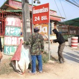 ปรับปรุงภูมิทัศน์ และจัดระเบียบป้ายข้างทางถนนสายหลักและสายรอง