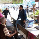 ปรับปรุงภูมิทัศน์ และจัดระเบียบป้ายข้างทางถนนสายหลักและสายรอง