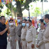 ร่วมพิธีมอบสิ่งของ ตามโครงการ หนึ่งใจ...ช่วยเหลือผู้ประสบภัย