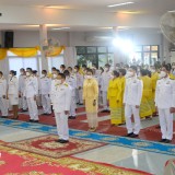 พิธีวางพานพุ่มดอกไม้และพิธีถวายบังคม เนื่องในวันคล้ายวันบรมราชสมภพ พระบาทสมเด็จพระบรมชนกาธิเบศร มหาภูมิพลอดุลยเดชมหาราช บรมนาถบพิตร วันชาติ และวันพ่อแห่งชาติ ๕ ธันวาคม ๒๕๖๔