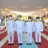 พิธีวางพานพุ่มดอกไม้และพิธีถวายบังคม เนื่องในวันคล้ายวันบรมราชสมภพ พระบาทสมเด็จพระบรมชนกาธิเบศร มหาภูมิพลอดุลยเดชมหาราช บรมนาถบพิตร วันชาติ และวันพ่อแห่งชาติ ๕ ธันวาคม ๒๕๖๔