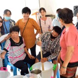 โครงการส่งเสริมและพัฒนาอาชีพผู้พิการ (กิจกรรมฝึกอบรมการทำน้ำยาล้างจาน)